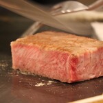 鉄板焼ステーキ 一ッ葉ミヤチク - 