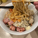 ラーメン 鷹の目 - 混ぜ混ぜ