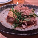 居酒屋 ヨーテル - ヨコスカ風煮豆腐はもう定番