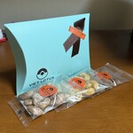VIET LOTUS - 皮つきカシューナッツ、皮むきカシューナッツ、大粒アーモンド