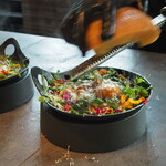 TSUSHIMI - ルッコラセルバチコ