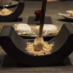 TSUSHIMI - 信玄餅のバニラキャンディー　黒豆きなこ