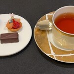 ガストロノミー ジョエル・ロブション - 