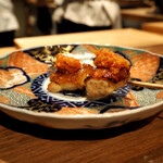 薪鳥新神戸 - 秋田 高原比内地鶏 ふりそで + ハリッサ