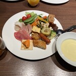 Cafe and Restaurant Alla Volta - 一皿目