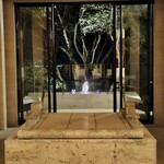 THE HIRAMATSU HOTELS&RESORTS - ディナーの後部屋にもどるとベランダに炎が