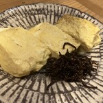 酒場 たかや - 出汁巻に昆布添え