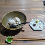 季より - まるでチーズな手造り豆腐。豆腐ってこんな質感になるもんかね