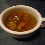 洋食屋ZEN - ⑧本日のスープ：牛肉と野菜の田舎風ブイヨンスープのカレー風味