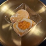 宗家 源 吉兆庵 - 国産干柿を使った季節菓子の「柿甘珠(かきかんじゅ)」