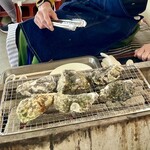 ミルキー鉄男のかき小屋 - 殻付き牡蠣
生ビールはアサヒスーパードライ