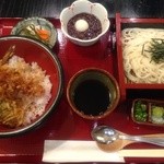 Tenobegotou Udon Tsubakitei - 天丼と五島ざるうどんセット