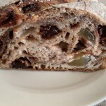 ラトリエ ドゥ プレジール - エディブルローズとフルーツを入れたスペシャルローズ