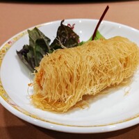 南園 - マンゴーとチーズ入り海鮮カダイフ揚げ
