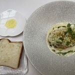 ドゥ アッシュ - 美味しいパンと鯛のムニエル、ズッキーニのグラタン