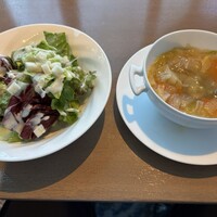 ROSSINI TERRACE - スープとサラダ