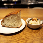 スガハラ - パン & マスカルポーネ + 米沢 胡桃 + 栃木 アカシア 蜂蜜