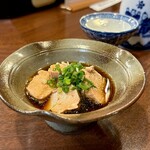 どぜう・四季料理 やぶや - あん肝（¥890税込）
      やぶやのあん肝煮はとっても繊細で柔らかく、口の中で溶けていきます。こんなの初めて食べました(*´ω`*)♡
      箸を入れたときの感触からして他とはまるで違う！