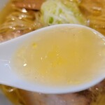 らーめん颯人 - スープ