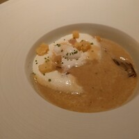 レ セゾン - 玉葱のスープ 雲のように仕上げた熟成コンテチーズ