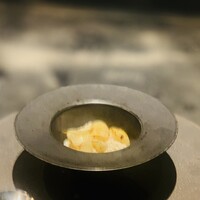 レストラン 高津 - ④ 温前菜-1【鱈の白子、百合根、きぬむすめ】
                      ★ 北海道産雲子のリゾット、焼き百合根、xxxのパウダーかけ