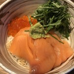 鴨出汁中華蕎麦 麺屋yoshiki - イクラ・サーモン丼