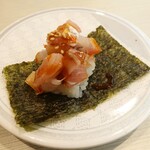 はま寿司 - まかない海鮮ユッケつつみ