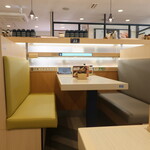 はま寿司 - 店内の様子