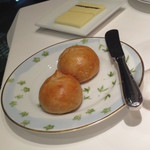 オーグードゥジュール ヌーヴェルエール - パンとバター。