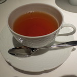 オーグードゥジュール ヌーヴェルエール - 最後は紅茶と・・・