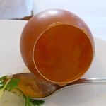 レストラン・モリエール - このウズラの殻の中で、オランジュソースを混ぜ混ぜいたします(笑)