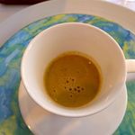 レストラン・モリエール - ゴボウのスープを上から