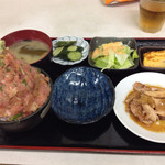 27903937 - ネギトロ番長980円