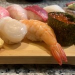 まぐろ人 - 料理写真:本鮪使用　CP良過ぎないですか？