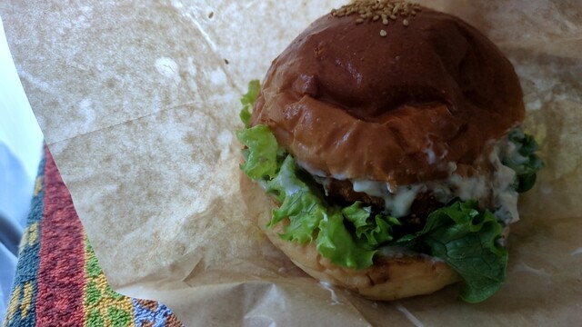 マッチとピーナッツ - 小樽（ハンバーガー）の写真