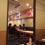 まぐろや相馬水産 - 座敷席側から