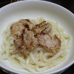 牛すじカレー 小さなカレー家 - (2014年5月再訪)モチモチのうどんには、味噌チキン(200円)をつけた！