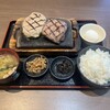 感動の肉と米 - ハンバーグ・ロースステーキコンボ