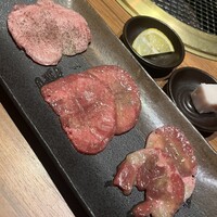 中目黒焼肉 登牛門 - 