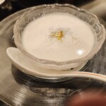 279046399 - 燕の巣のココナッツミルク