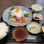道の駅 キラメッセ室戸・食遊鯨の郷 - 鰹のたたき定食1,750円