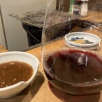 ほるもん猿 - ワイン最高の相性！