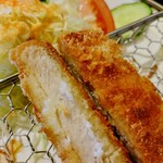 ぐらんの湯 お食事処 - 厚すぎず薄すぎずなとんかつ