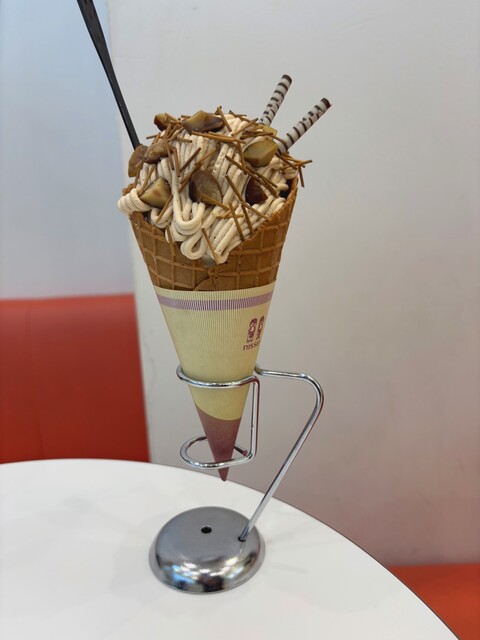 ハローキティ マザー牧場　ソフトクリーム ハローキティ マザー牧場 ソフトクリーム レア】ハローキティ マザー