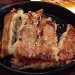 味覚 - 鉄鍋ゴマ棒餃子