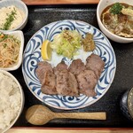 小山牛たん せい - 