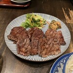 炭焼牛たん東山 - 