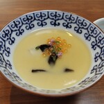 座屋 - 季節の茶碗蒸し