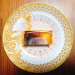 カンテサンス - ガトー オー コンテ　上から