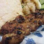 Warung Berkah Jaya - ナシゴレンに付くサテアヤム